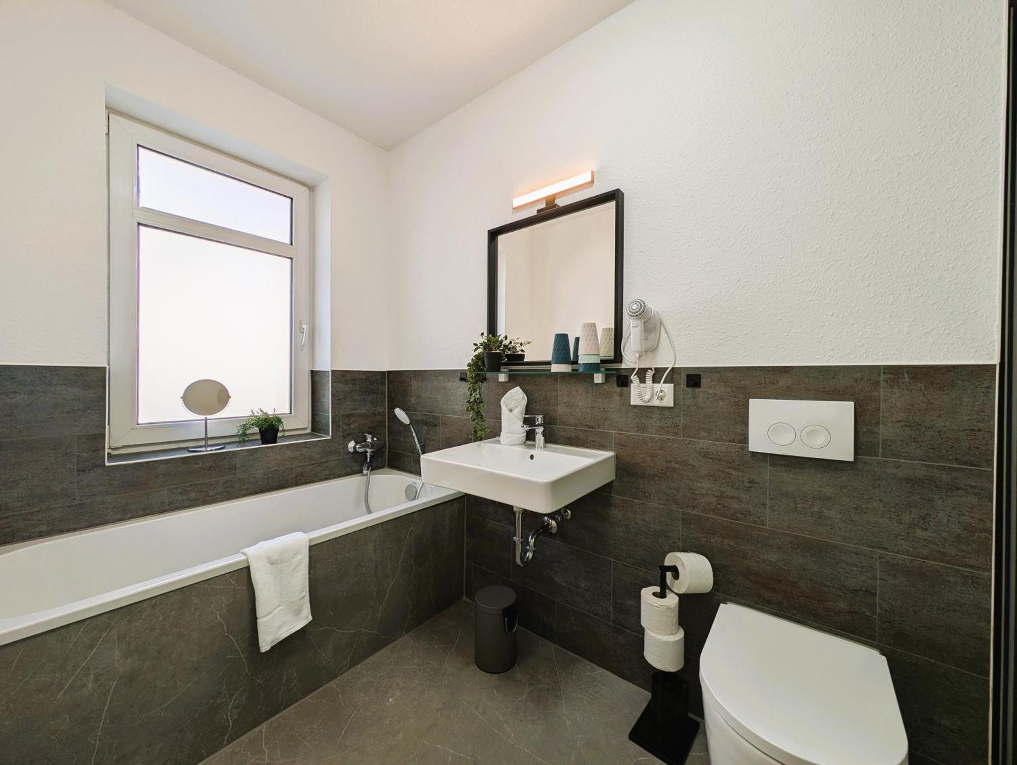Bohnapartments - Topfmarkt Xxl Suiten - Neu In Top Zentrumslage, Vollausstattung, Wlan, Parkplaetze Ilmenau Zewnętrze zdjęcie